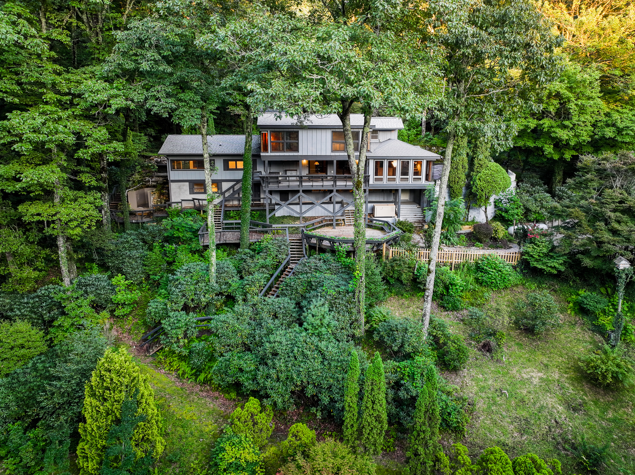 33/57 W Village Way