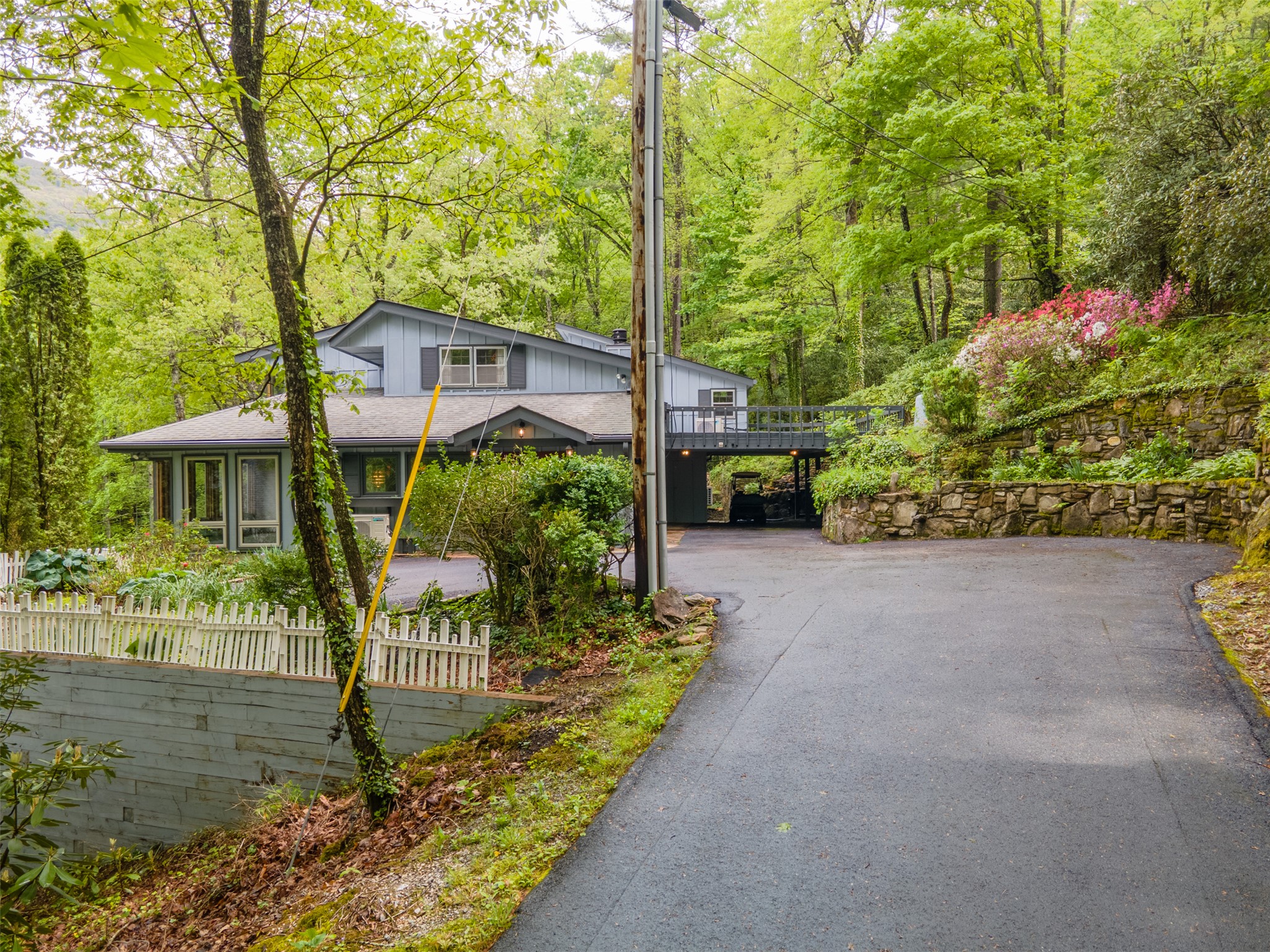 33/57 W Village Way