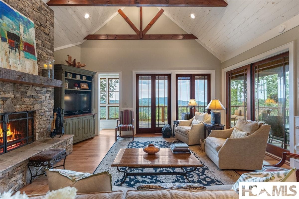 715 View Point Road