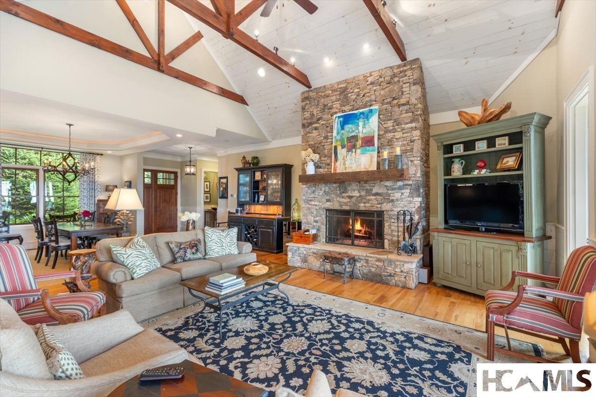 715 View Point Road