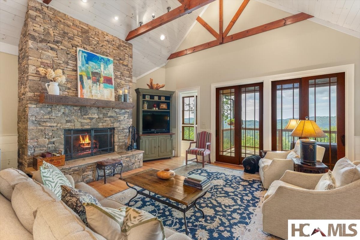 715 View Point Road