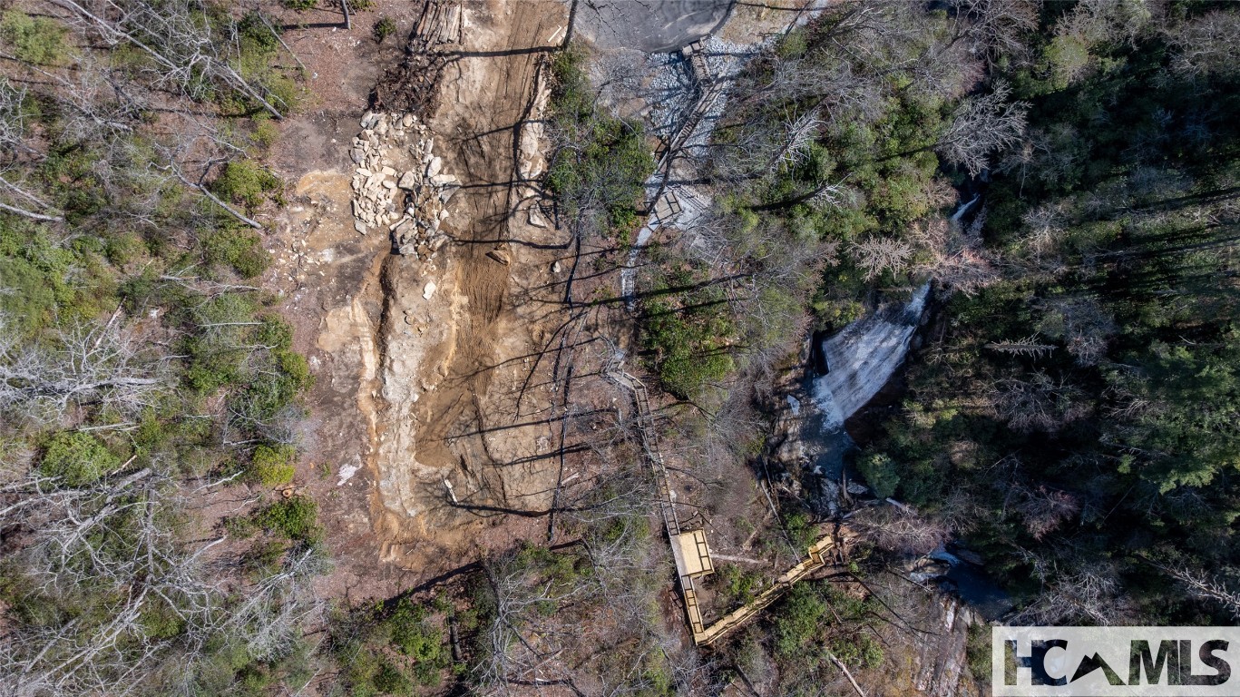 Cashiers, North Carolina 28717, United States, 4 Bedrooms Bedrooms, ,5 BathroomsBathrooms,Residential,Active,163425