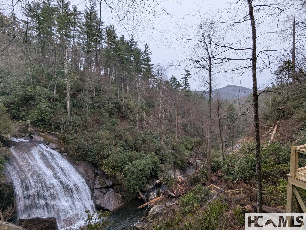 Cashiers, North Carolina 28717, United States, 4 Bedrooms Bedrooms, ,5 BathroomsBathrooms,Residential,Active,163425