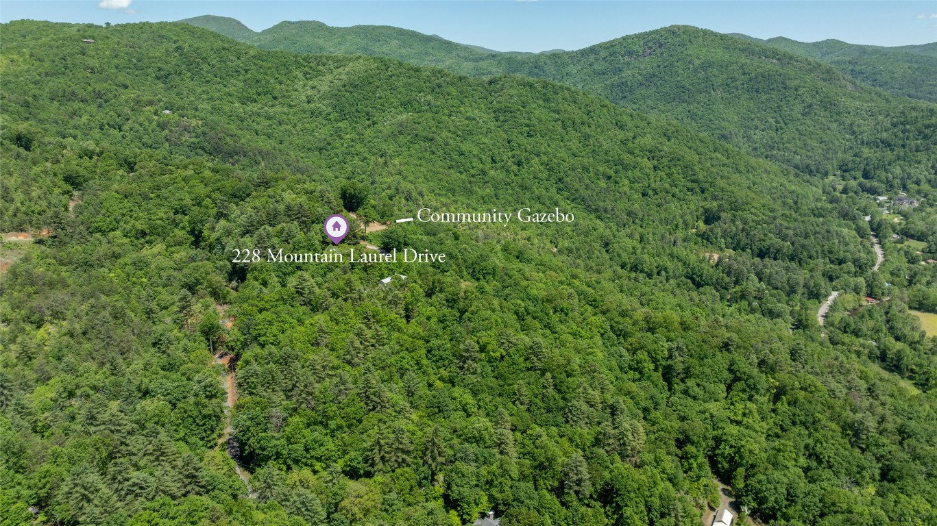 Franklin, North Carolina 28734, United States, 1 Bedroom Bedrooms, ,2 BathroomsBathrooms,Residential,Active,137892