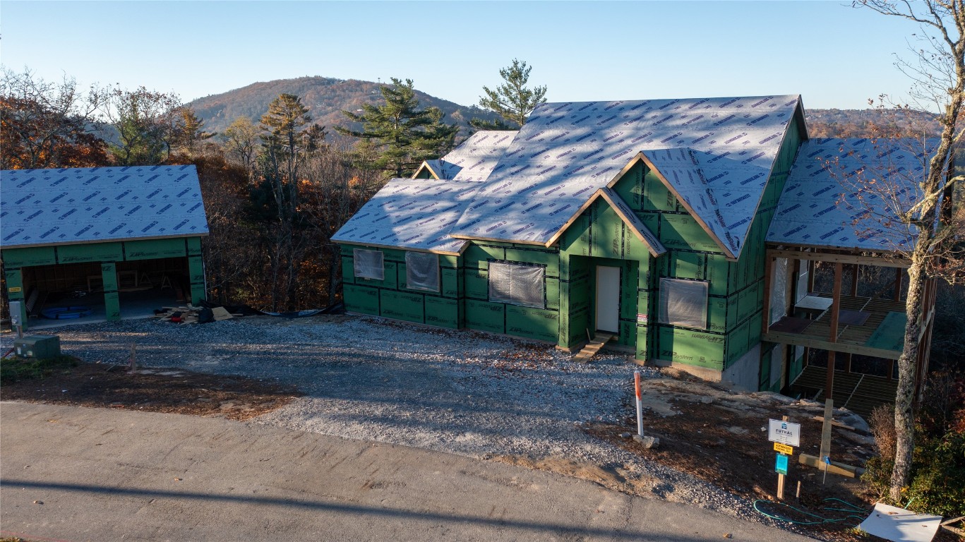Highlands, North Carolina 28741, United States, 4 Bedrooms Bedrooms, ,5 BathroomsBathrooms,Residential,Active,243603