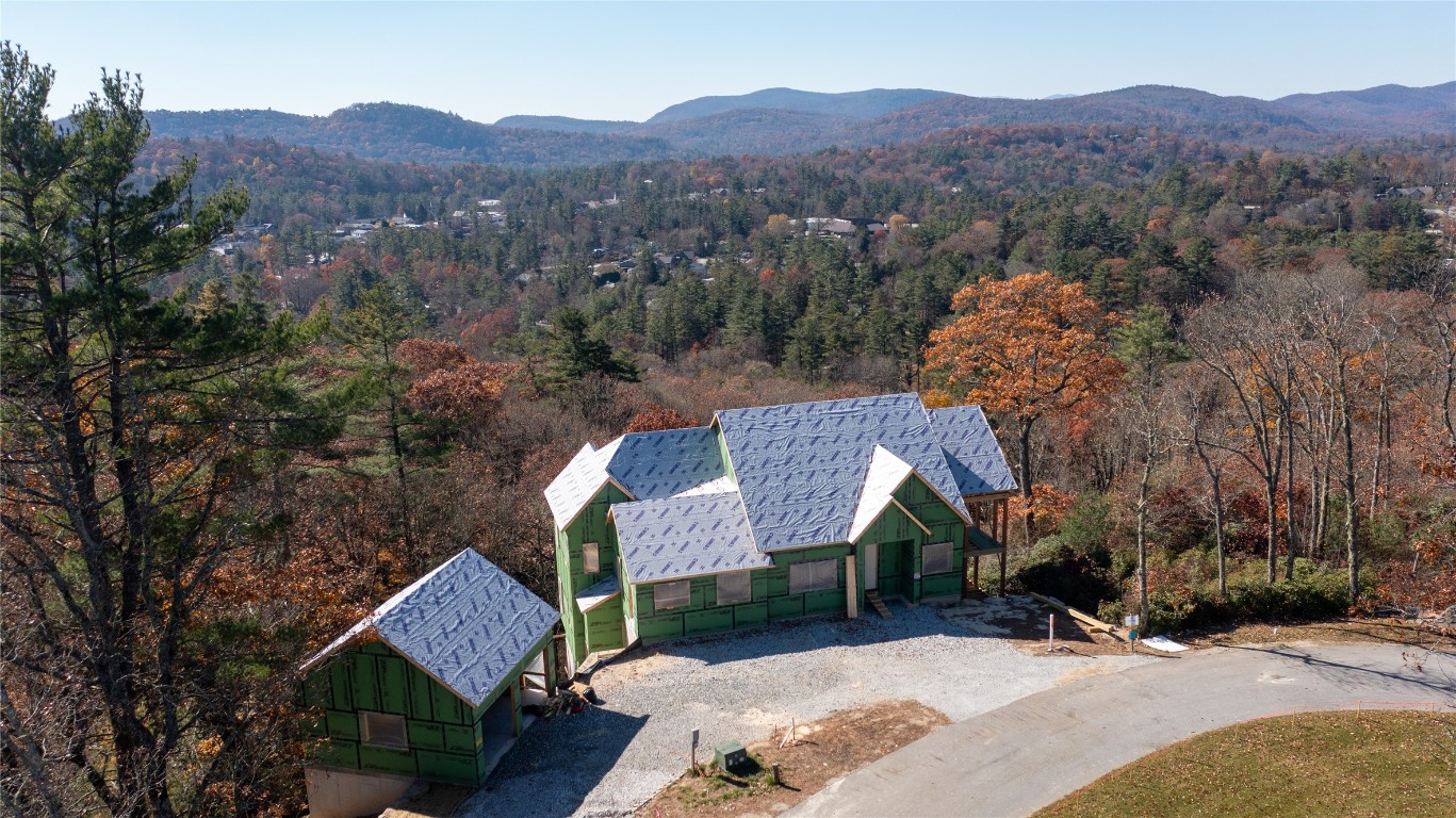 Highlands, North Carolina 28741, United States, 4 Bedrooms Bedrooms, ,5 BathroomsBathrooms,Residential,Active,243603