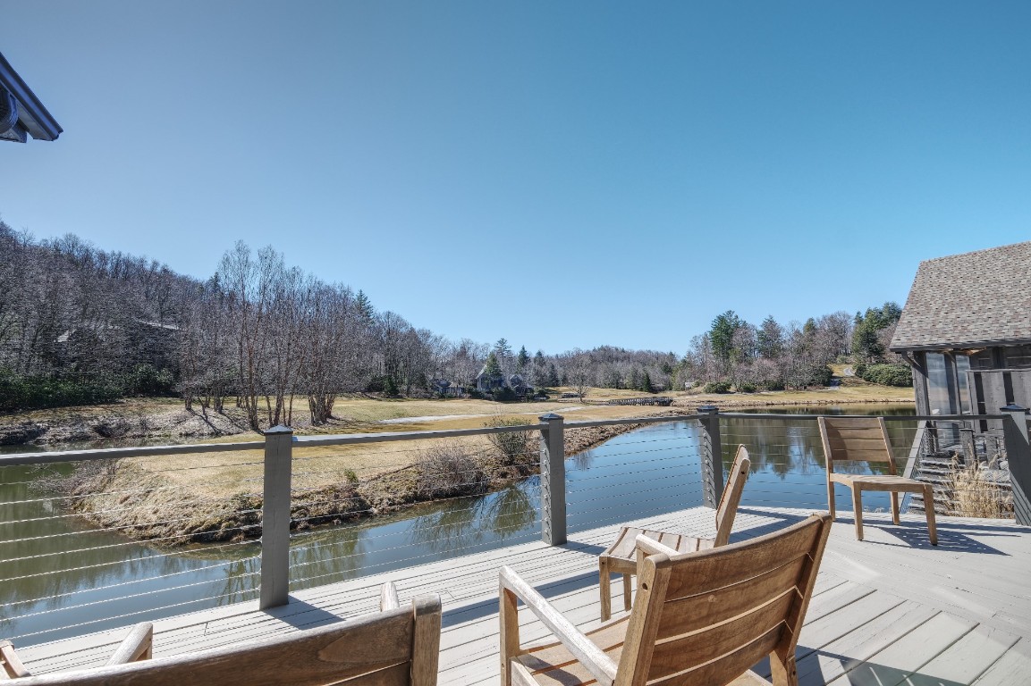 448 Lake Villas Way