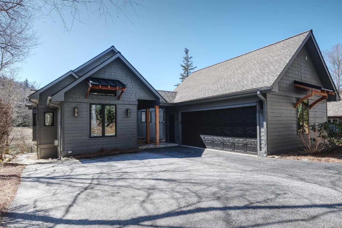 448 Lake Villas Way