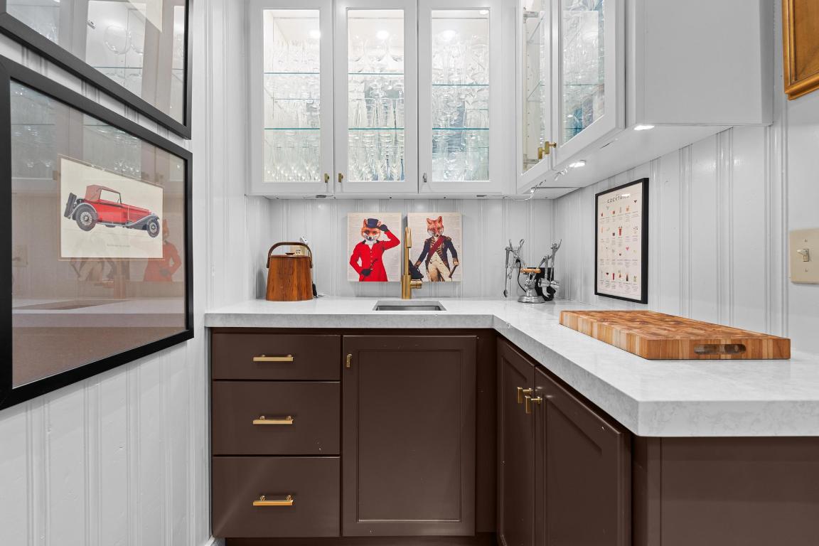 Highlands, North Carolina 28741, United States, 3 Bedrooms Bedrooms, ,2 BathroomsBathrooms,Residential,Active,139895