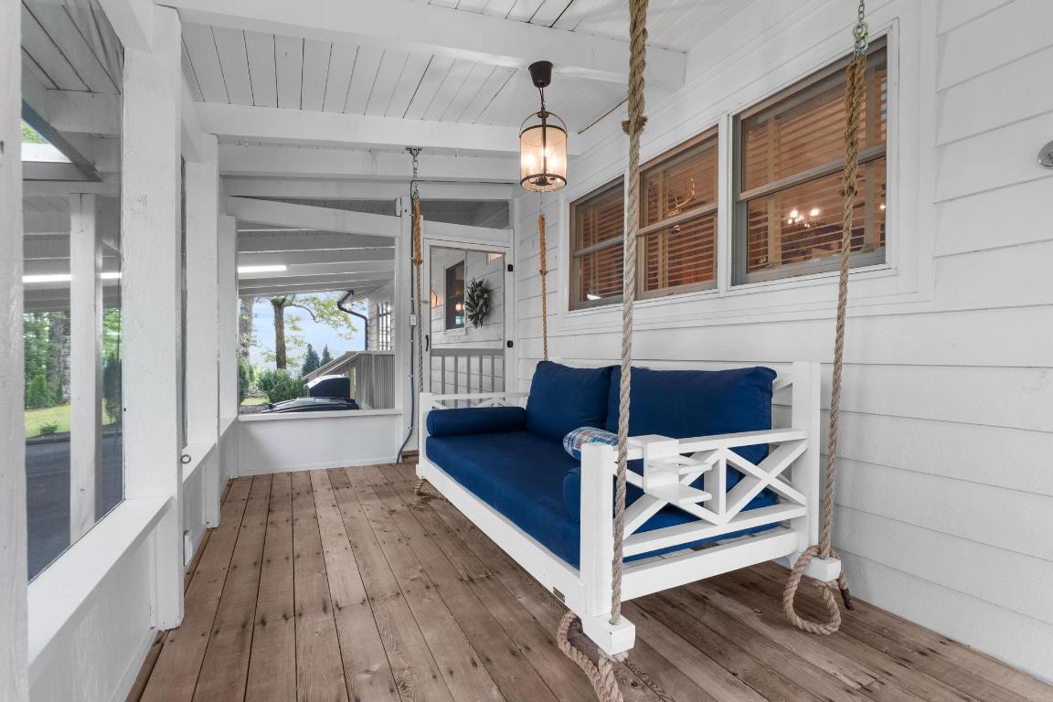 Highlands, North Carolina 28741, United States, 3 Bedrooms Bedrooms, ,2 BathroomsBathrooms,Residential,Active,139895