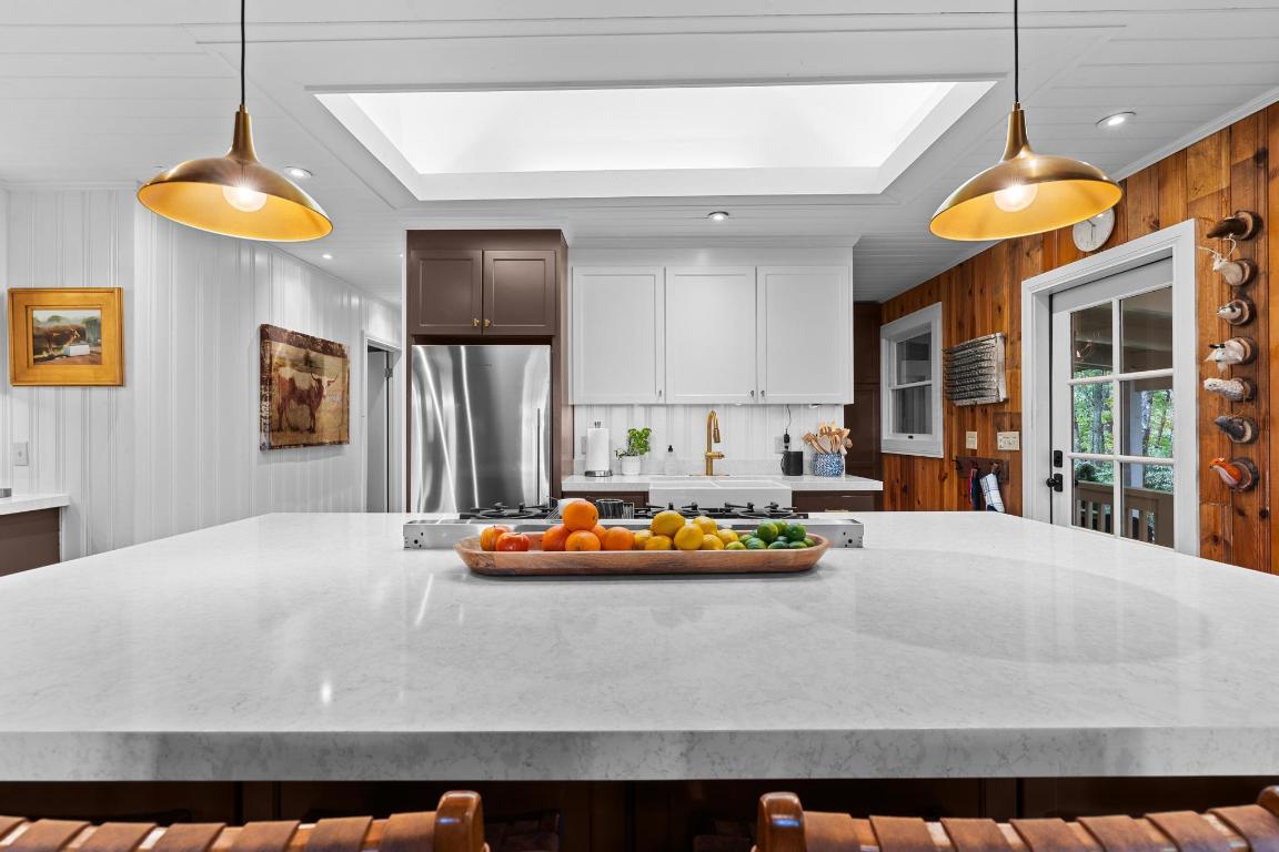 Highlands, North Carolina 28741, United States, 3 Bedrooms Bedrooms, ,2 BathroomsBathrooms,Residential,Active,139895