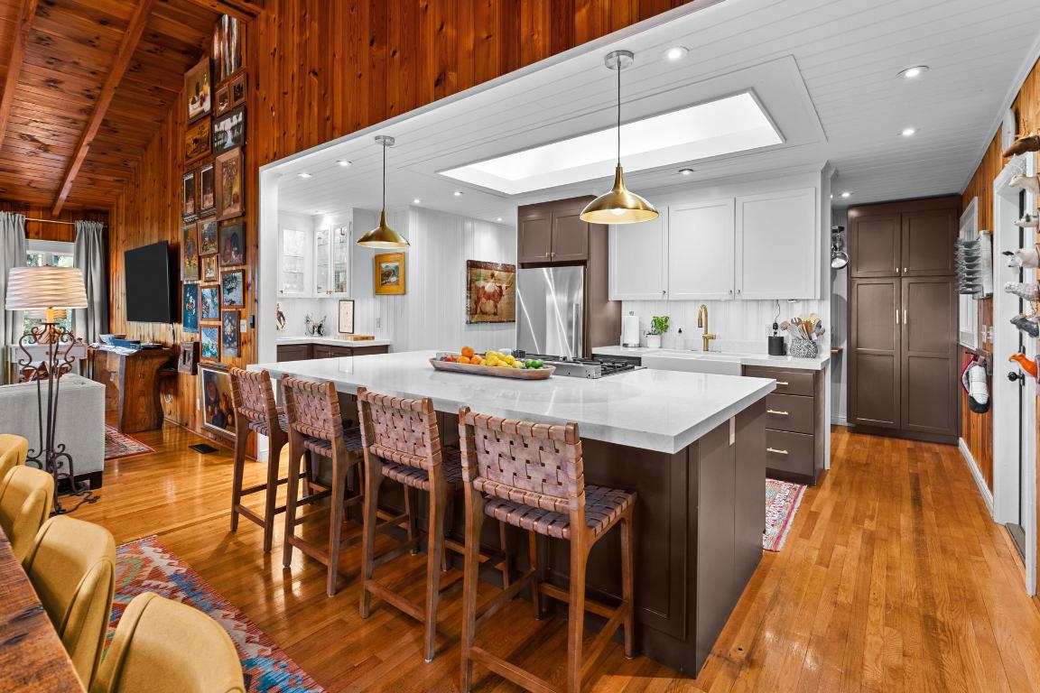 Highlands, North Carolina 28741, United States, 3 Bedrooms Bedrooms, ,2 BathroomsBathrooms,Residential,Active,139895