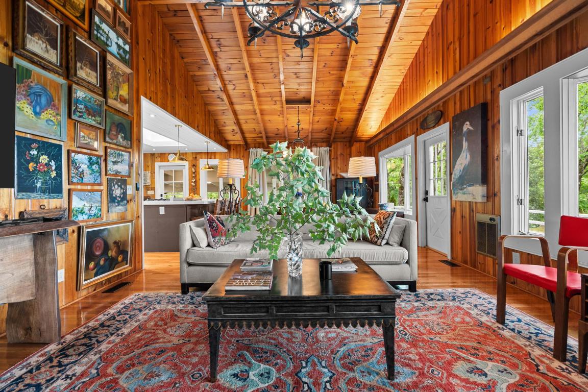 Highlands, North Carolina 28741, United States, 3 Bedrooms Bedrooms, ,2 BathroomsBathrooms,Residential,Active,139895