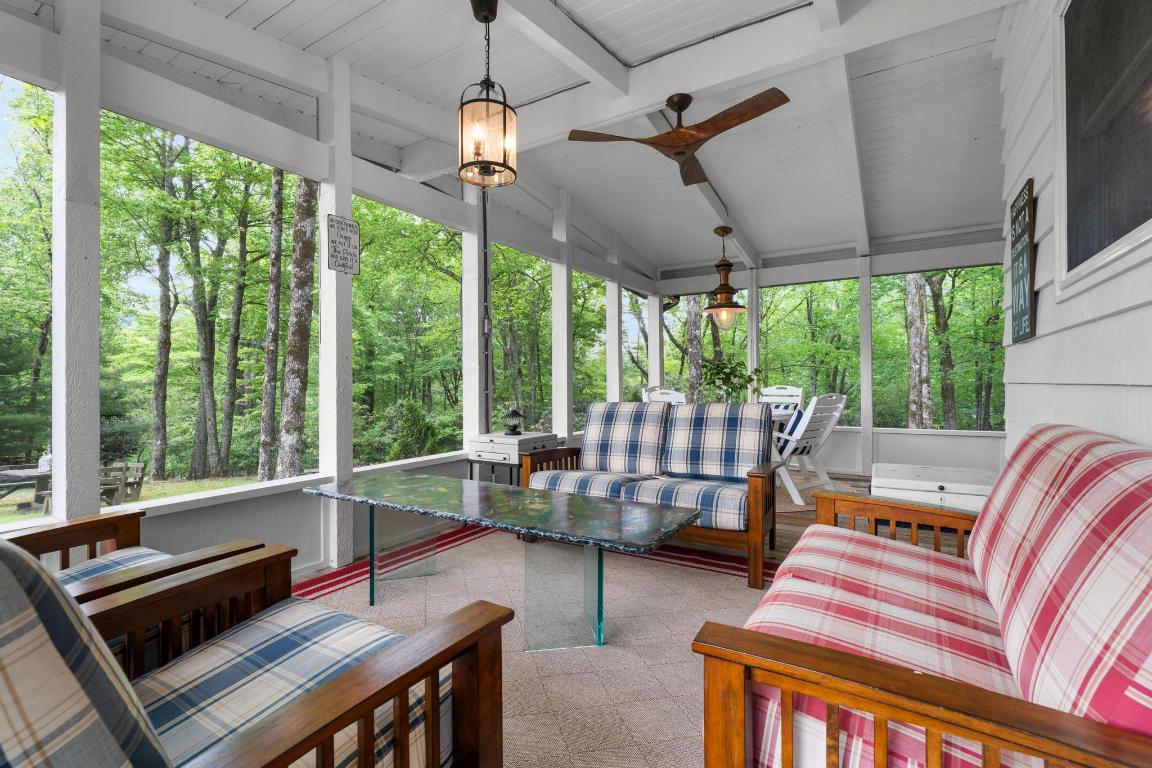 Highlands, North Carolina 28741, United States, 3 Bedrooms Bedrooms, ,2 BathroomsBathrooms,Residential,Active,139895