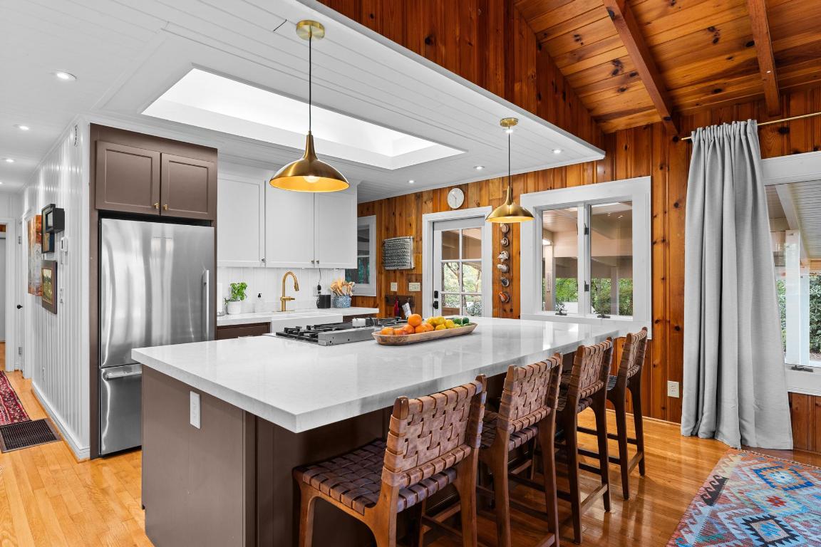 Highlands, North Carolina 28741, United States, 3 Bedrooms Bedrooms, ,2 BathroomsBathrooms,Residential,Active,139895