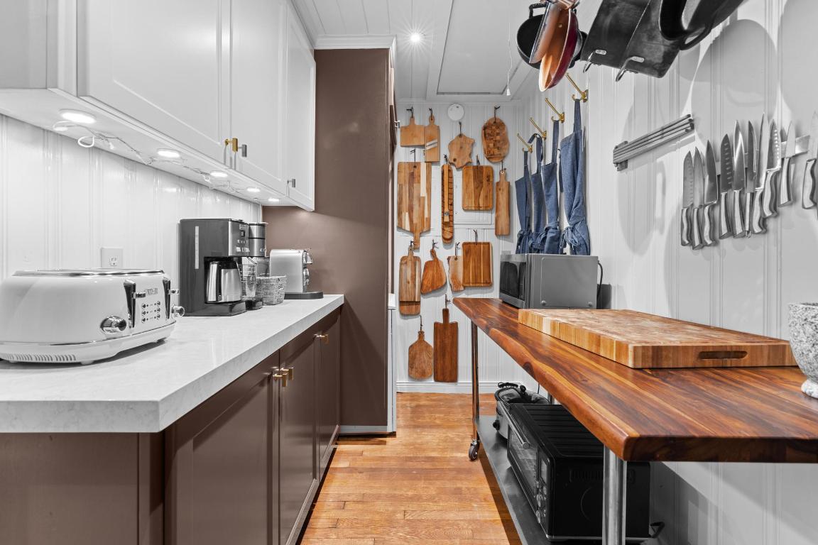 Highlands, North Carolina 28741, United States, 3 Bedrooms Bedrooms, ,2 BathroomsBathrooms,Residential,Active,139895