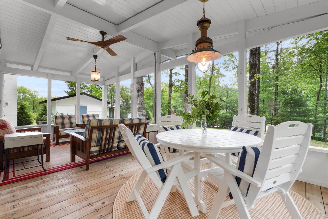 Highlands, North Carolina 28741, United States, 3 Bedrooms Bedrooms, ,2 BathroomsBathrooms,Residential,Active,139895