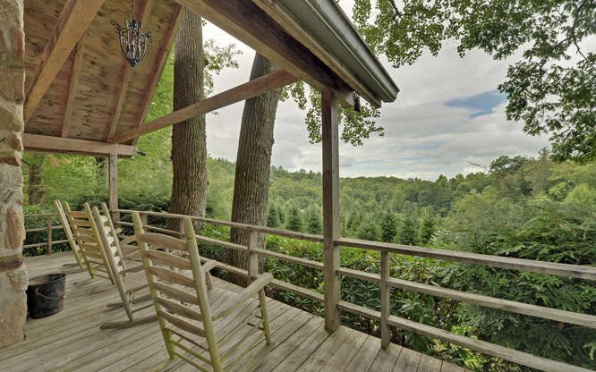 1575 Lloyd Cove Road