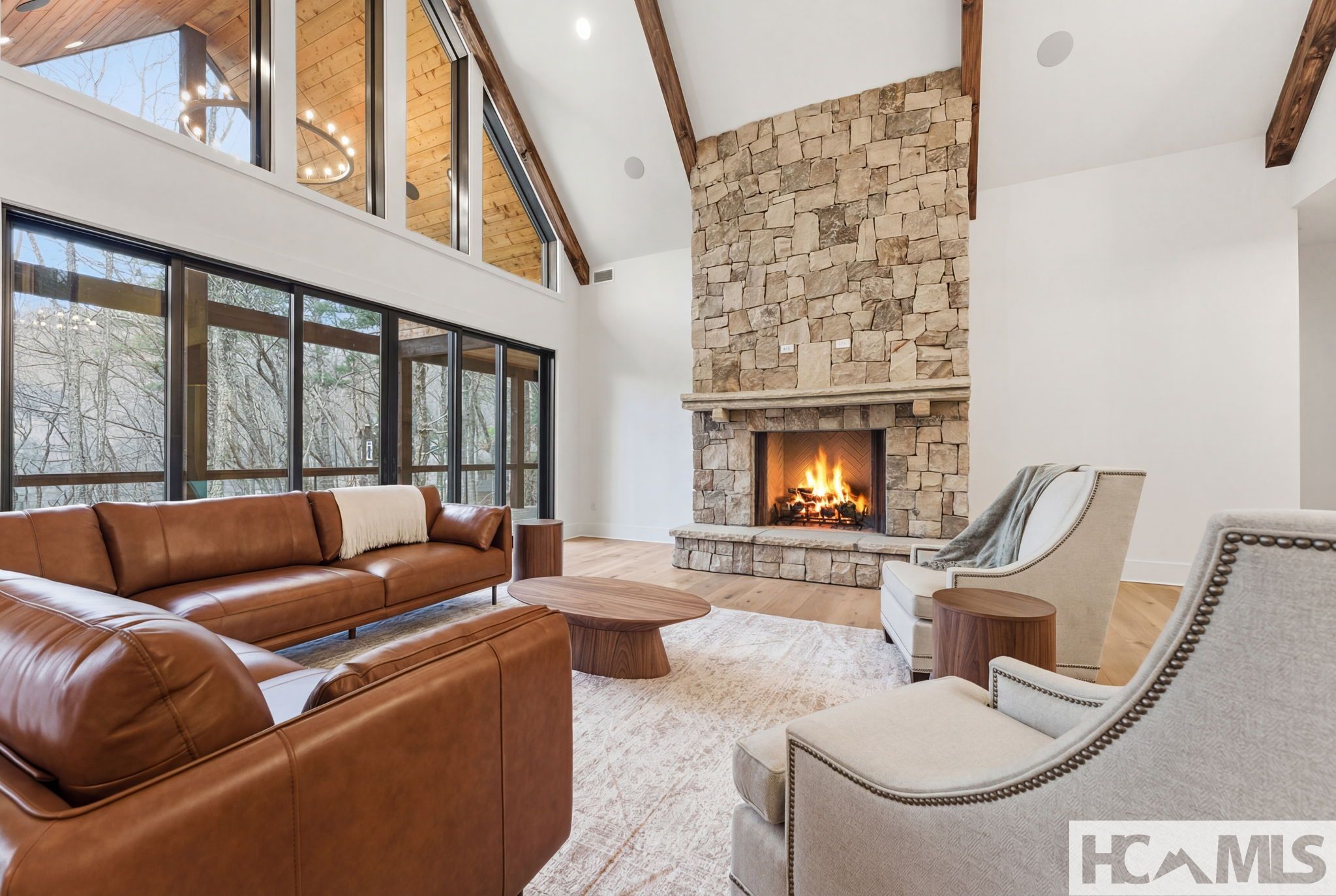 935 Glenshore Drive