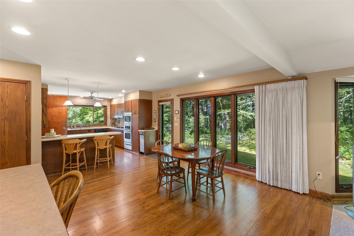 Highlands, North Carolina 28741, United States, 4 Bedrooms Bedrooms, ,3 BathroomsBathrooms,Residential,Active,188471