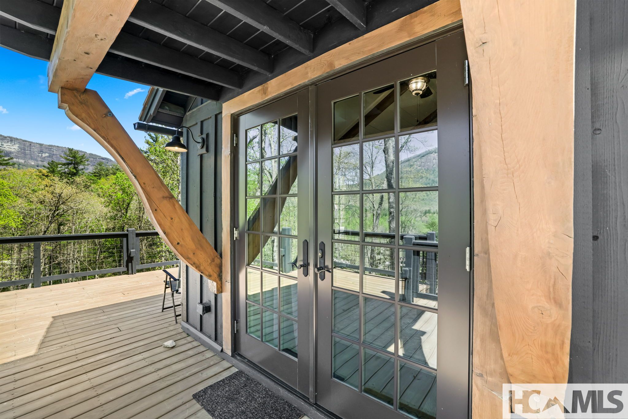 261 Rock Face Trail