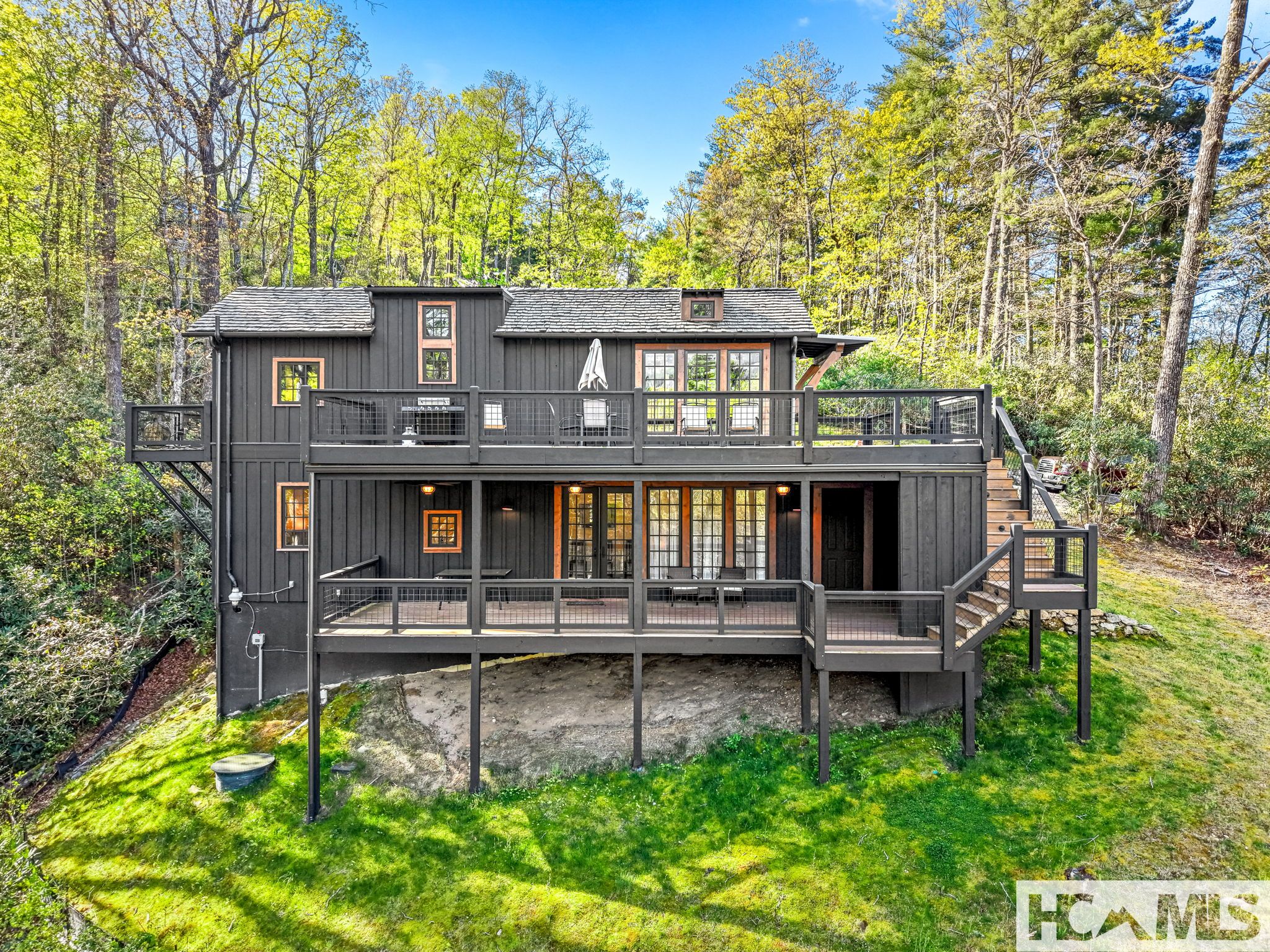 261 Rock Face Trail