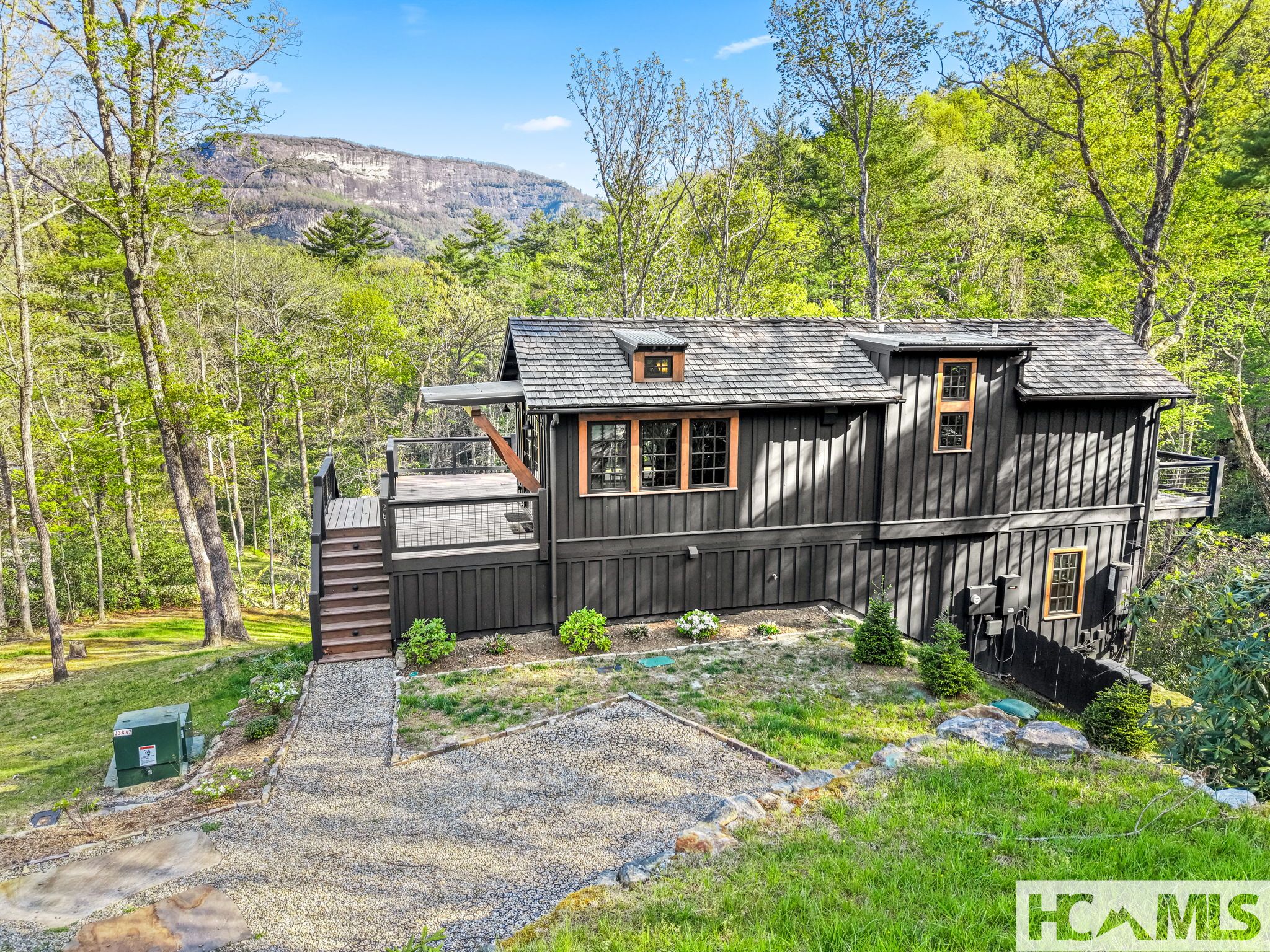 261 Rock Face Trail