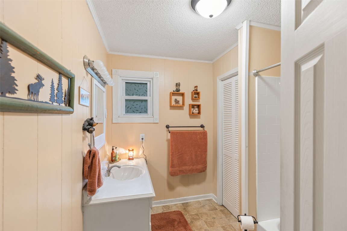 Cullowhee, North Carolina 28723, United States, 3 Bedrooms Bedrooms, ,2 BathroomsBathrooms,Residential,Active,189516