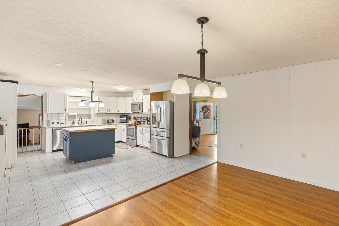 Cullowhee, North Carolina 28723, United States, 3 Bedrooms Bedrooms, ,2 BathroomsBathrooms,Residential,Active,189516