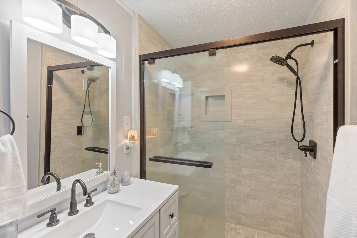 Cullowhee, North Carolina 28723, United States, 3 Bedrooms Bedrooms, ,2 BathroomsBathrooms,Residential,Active,189516