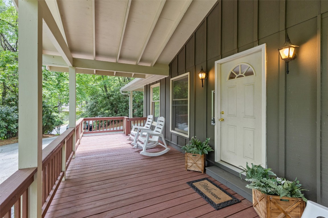 Highlands, North Carolina 28741, United States, 3 Bedrooms Bedrooms, ,3 BathroomsBathrooms,Residential,Active,151586