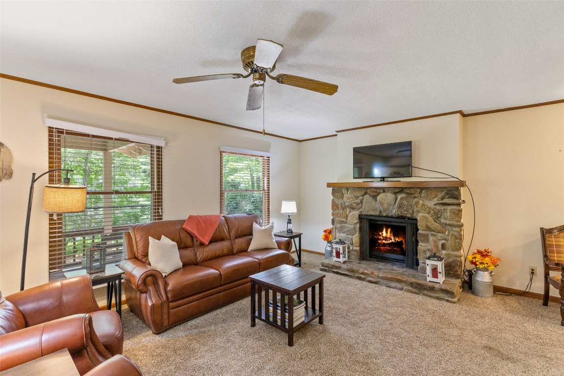 Highlands, North Carolina 28741, United States, 3 Bedrooms Bedrooms, ,3 BathroomsBathrooms,Residential,Active,151586