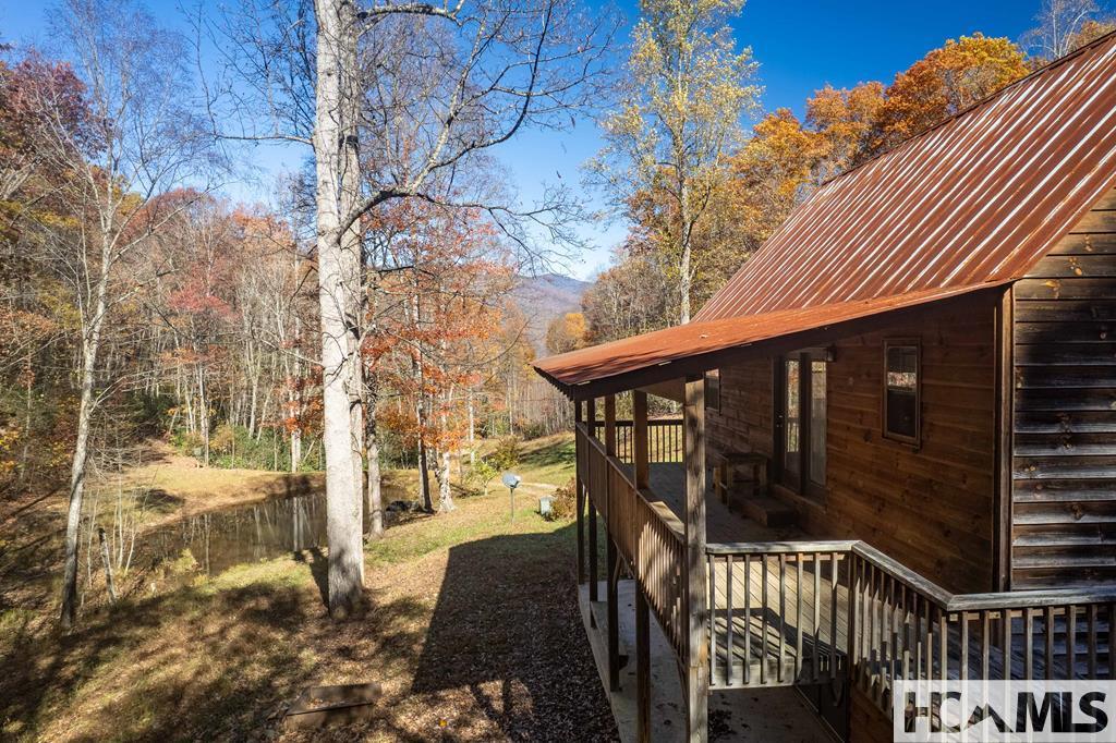 930 Copperhead Cove
