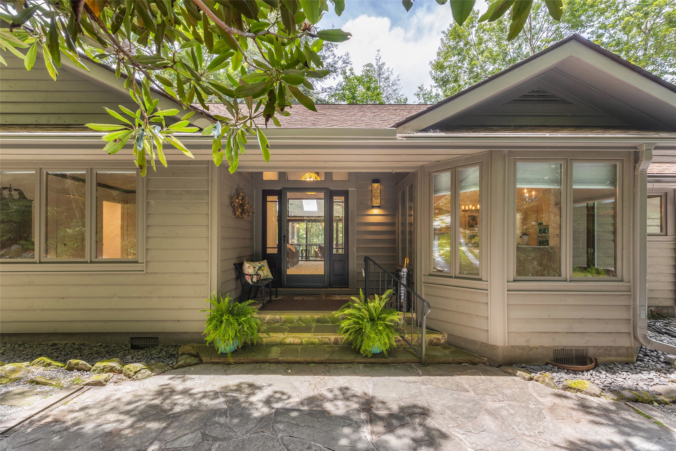 845 Whiteside Mountain Road