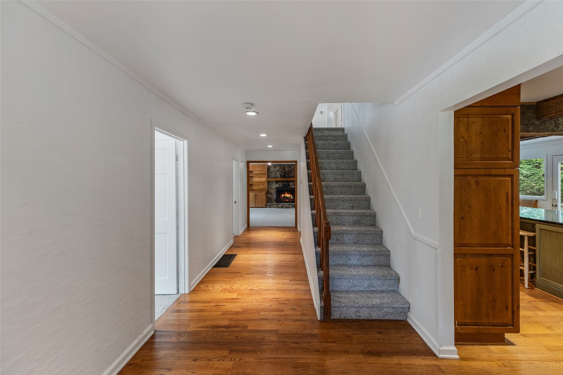 Highlands, North Carolina 28741, United States, 4 Bedrooms Bedrooms, ,3 BathroomsBathrooms,Residential,Active,146555