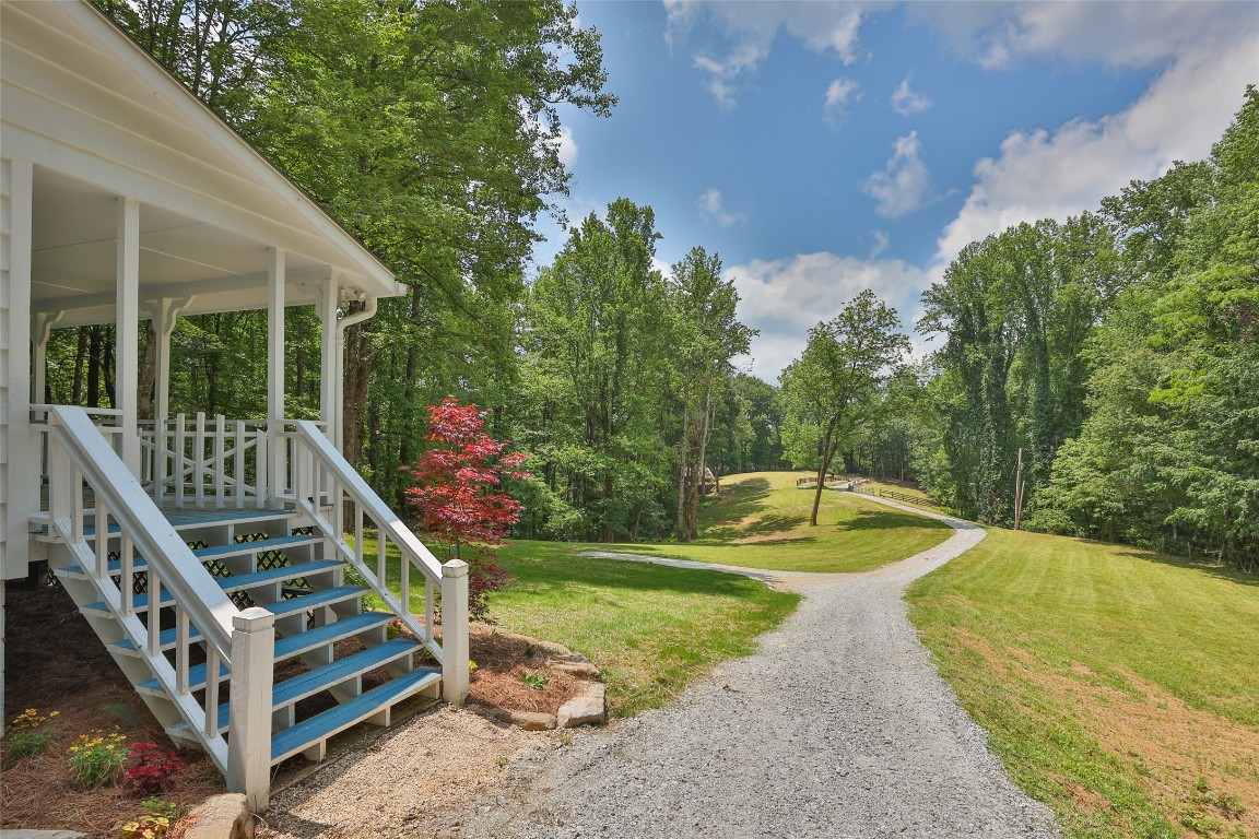 Highlands, North Carolina 28741, United States, 4 Bedrooms Bedrooms, ,3 BathroomsBathrooms,Residential,Active,146555