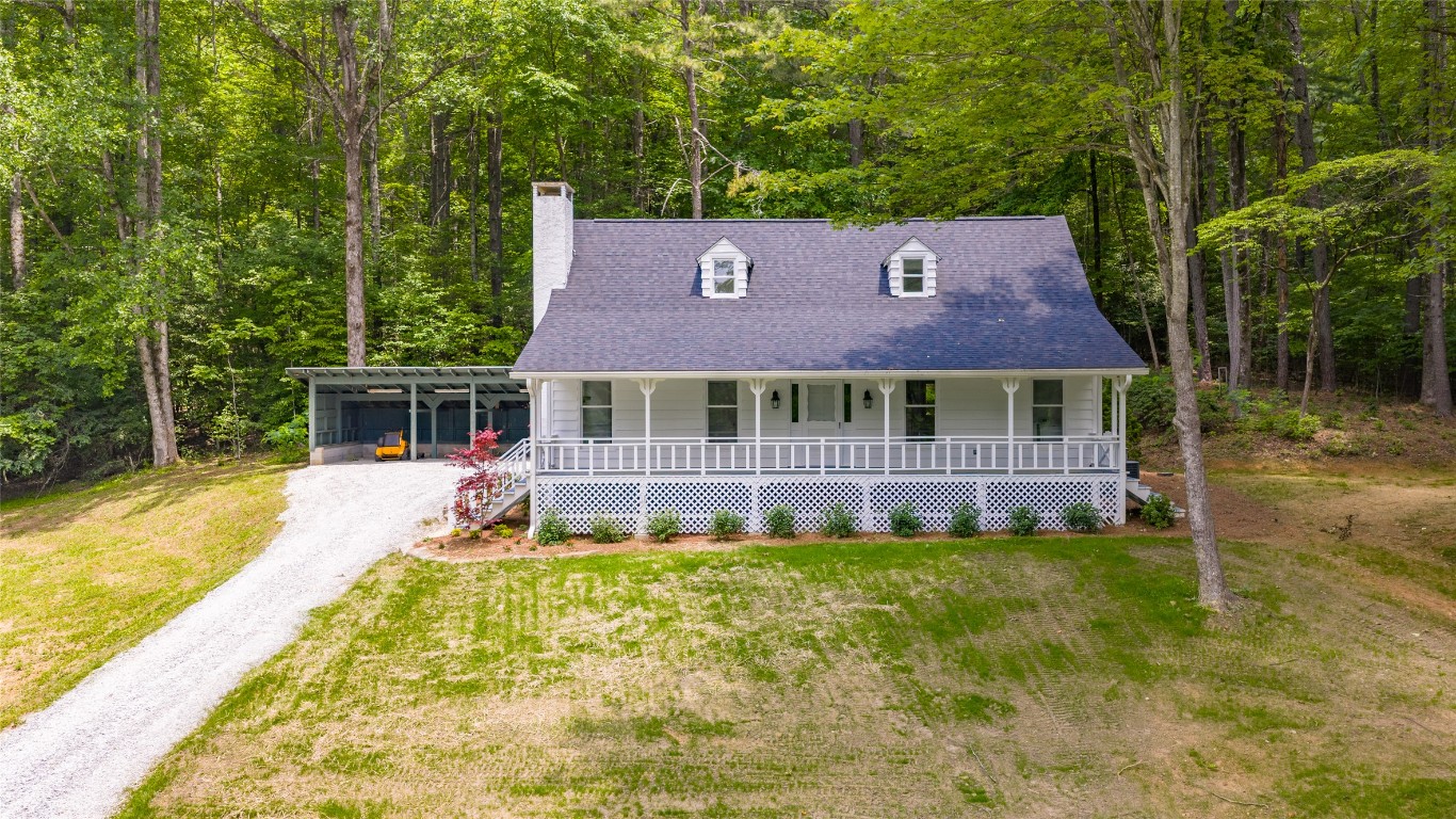 Highlands, North Carolina 28741, United States, 4 Bedrooms Bedrooms, ,3 BathroomsBathrooms,Residential,Active,146555