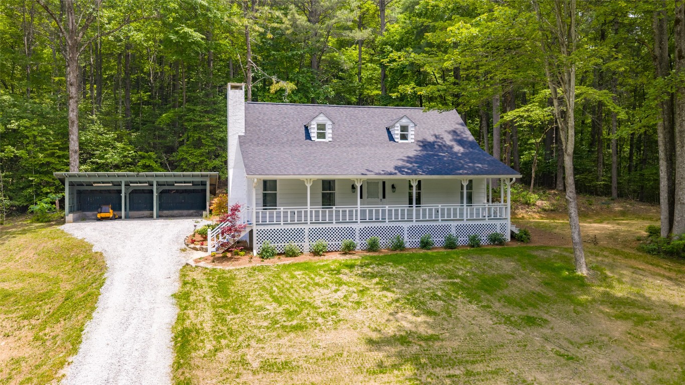 Highlands, North Carolina 28741, United States, 4 Bedrooms Bedrooms, ,3 BathroomsBathrooms,Residential,Active,146555