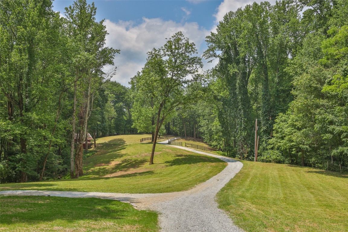 Highlands, North Carolina 28741, United States, 4 Bedrooms Bedrooms, ,3 BathroomsBathrooms,Residential,Active,146555