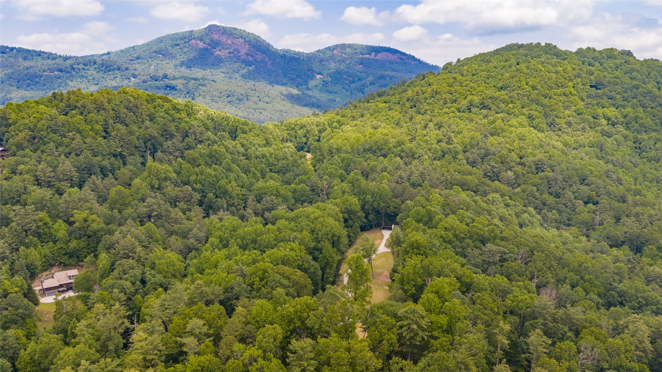 Highlands, North Carolina 28741, United States, 4 Bedrooms Bedrooms, ,3 BathroomsBathrooms,Residential,Active,146555