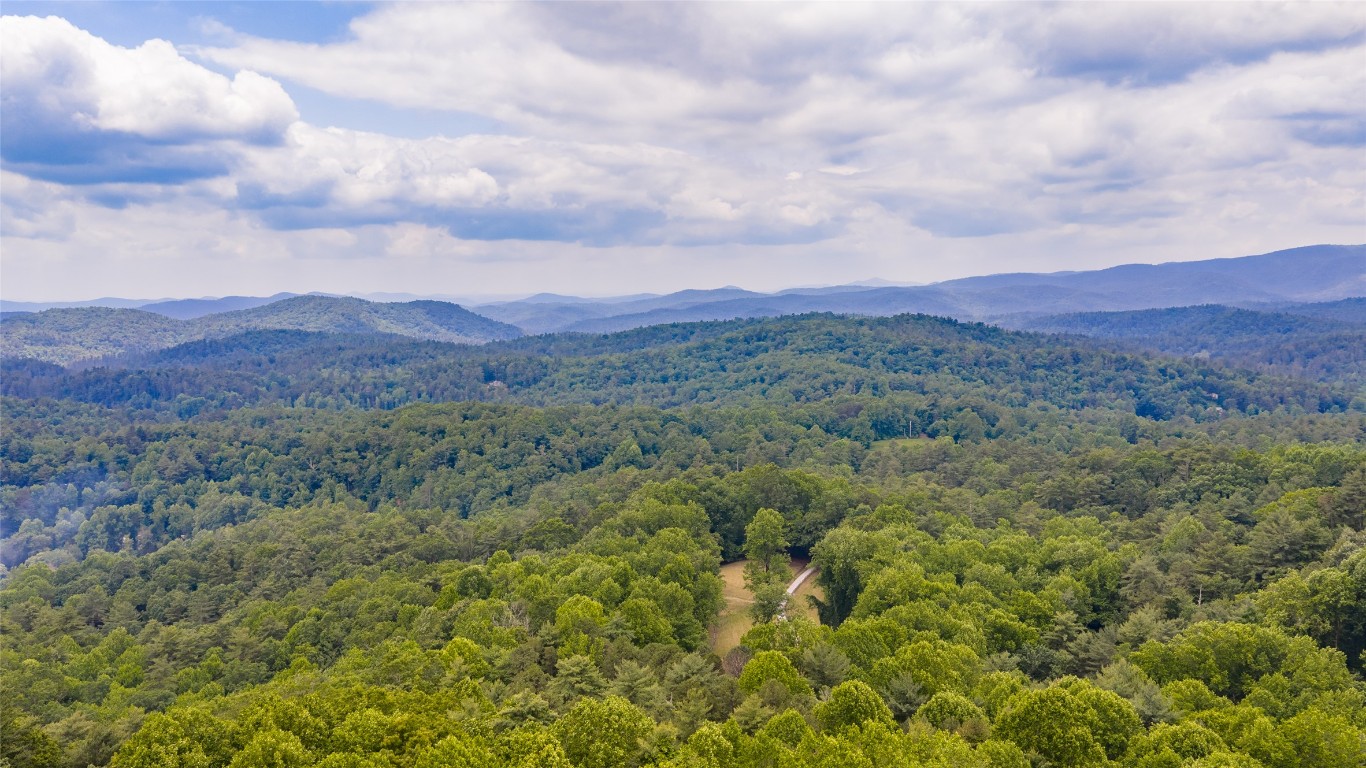 Highlands, North Carolina 28741, United States, 4 Bedrooms Bedrooms, ,3 BathroomsBathrooms,Residential,Active,146555