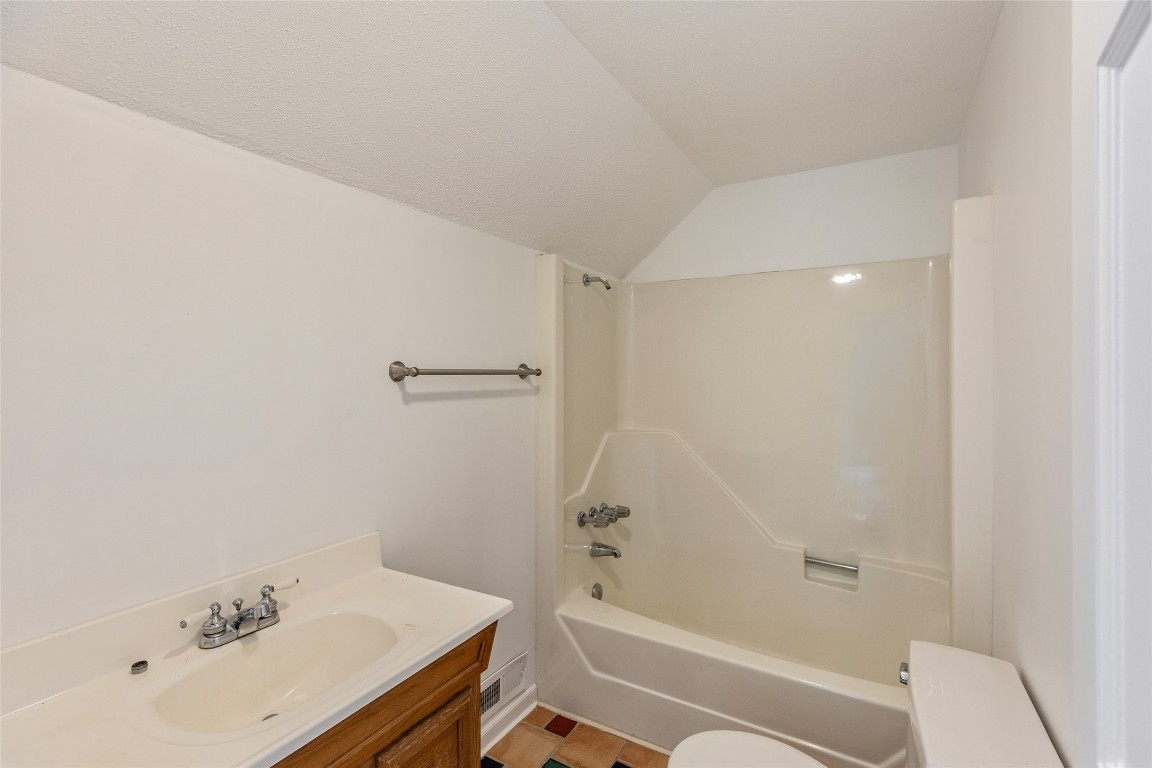 Highlands, North Carolina 28741, United States, 4 Bedrooms Bedrooms, ,3 BathroomsBathrooms,Residential,Active,146555