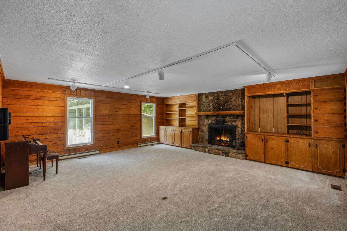 Highlands, North Carolina 28741, United States, 4 Bedrooms Bedrooms, ,3 BathroomsBathrooms,Residential,Active,146555