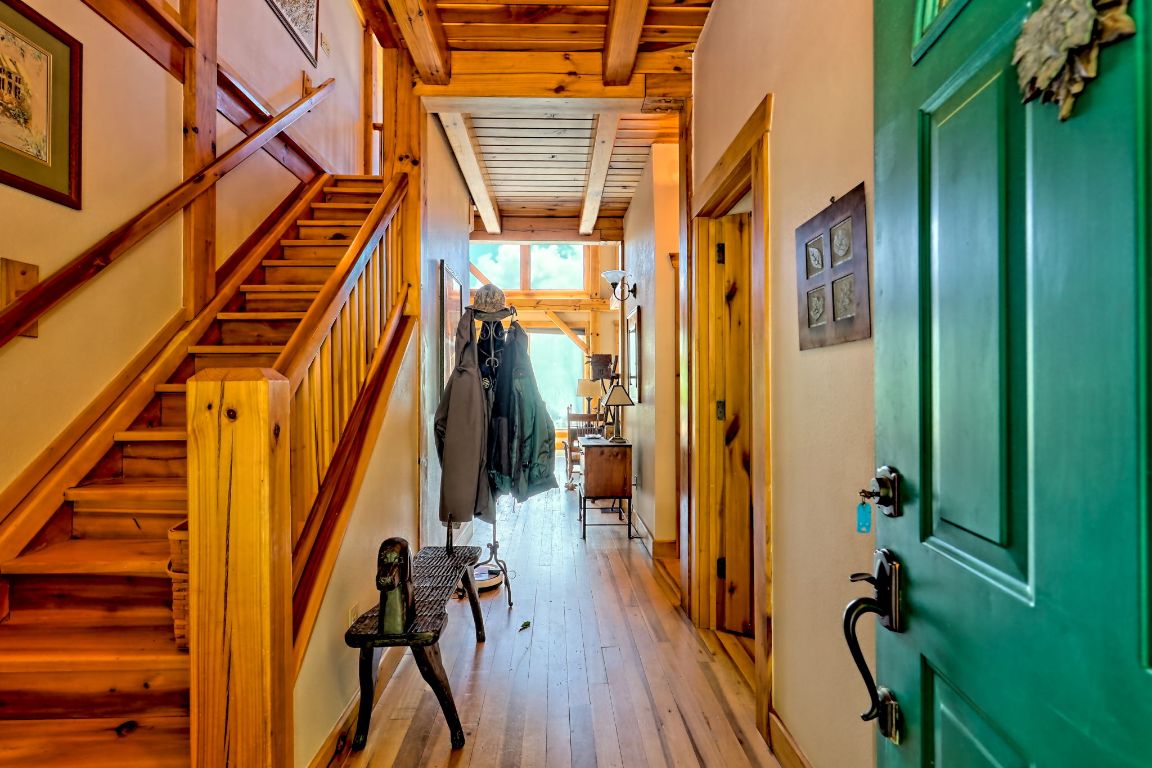 Scaly Mountain, North Carolina 28775, United States, 4 Bedrooms Bedrooms, ,4 BathroomsBathrooms,Residential,Active,172316