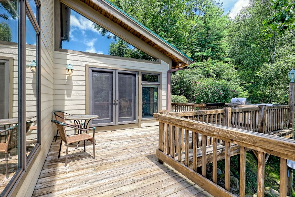 Scaly Mountain, North Carolina 28775, United States, 4 Bedrooms Bedrooms, ,4 BathroomsBathrooms,Residential,Active,172316