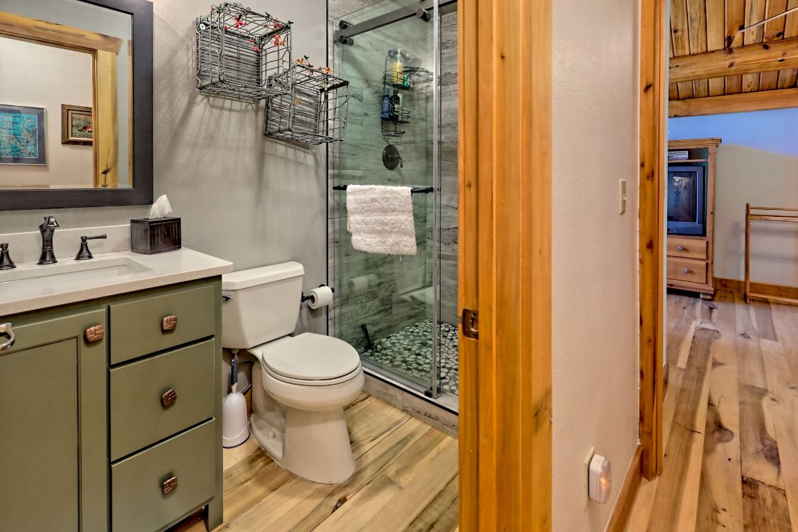 Scaly Mountain, North Carolina 28775, United States, 4 Bedrooms Bedrooms, ,4 BathroomsBathrooms,Residential,Active,172316