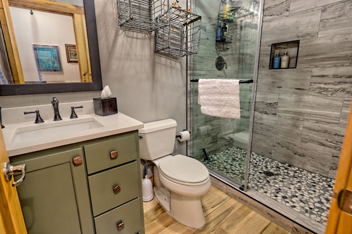 Scaly Mountain, North Carolina 28775, United States, 4 Bedrooms Bedrooms, ,4 BathroomsBathrooms,Residential,Active,172316