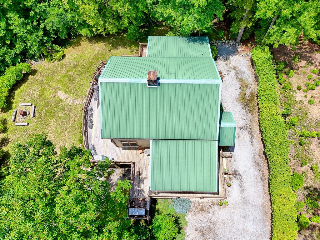 Scaly Mountain, North Carolina 28775, United States, 4 Bedrooms Bedrooms, ,4 BathroomsBathrooms,Residential,Active,172316