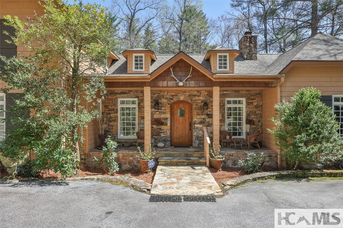 Highlands, North Carolina 28741, United States, 4 Bedrooms Bedrooms, ,5 BathroomsBathrooms,Residential,Active,194511