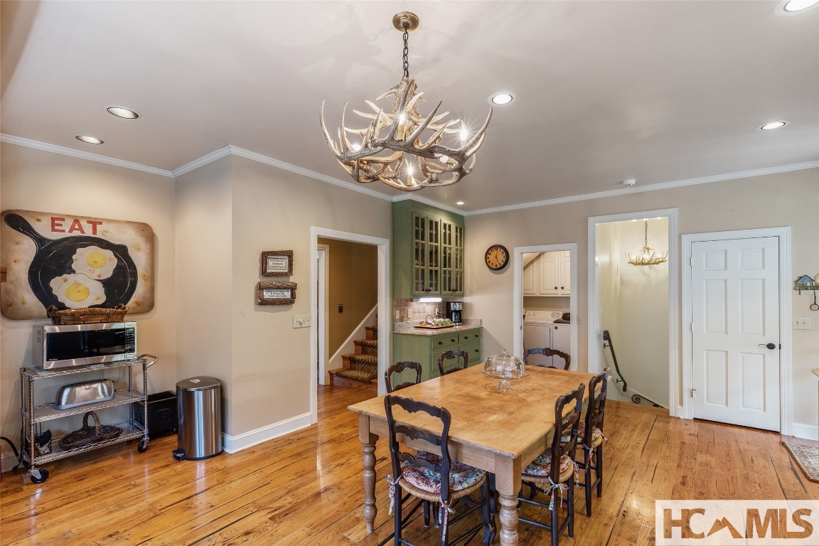 Highlands, North Carolina 28741, United States, 4 Bedrooms Bedrooms, ,5 BathroomsBathrooms,Residential,Active,194511